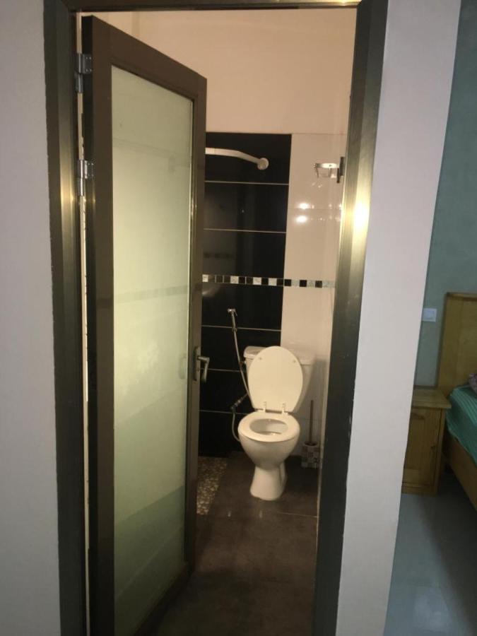 Saly - Villa Kage 6 Chambres -Clim-Wifi-Eau Chaude-Billard-Babyfoot-Ping Pong-Canal - Electricite Non Comprise Exteriör bild