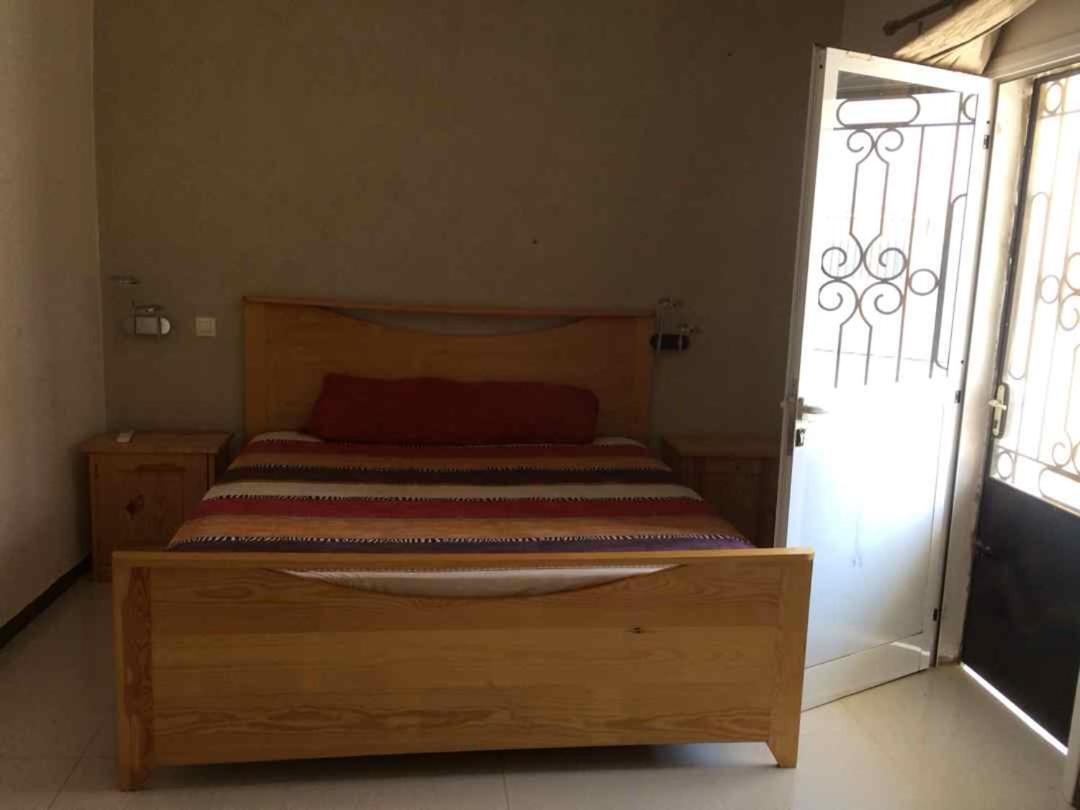 Saly - Villa Kage 6 Chambres -Clim-Wifi-Eau Chaude-Billard-Babyfoot-Ping Pong-Canal - Electricite Non Comprise Exteriör bild