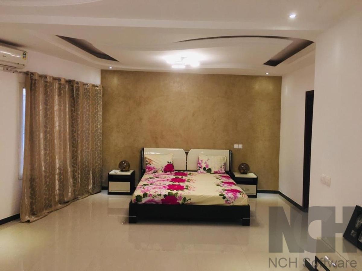Saly - Villa Kage 6 Chambres -Clim-Wifi-Eau Chaude-Billard-Babyfoot-Ping Pong-Canal - Electricite Non Comprise Exteriör bild